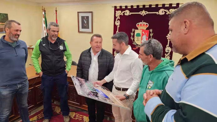 Reunión en el ayuntamiento de Antigua con Aguas de Antigua y el equipo de lucha de Antigua